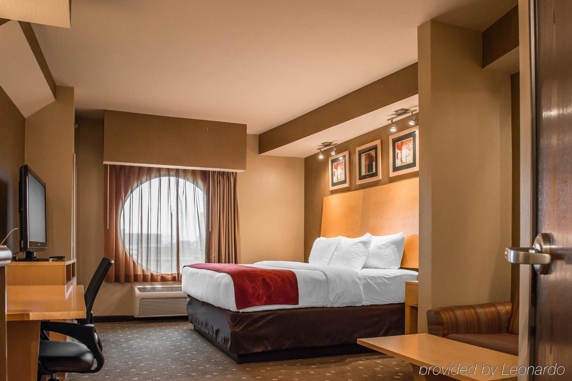 Comfort Suites Монровил Екстериор снимка