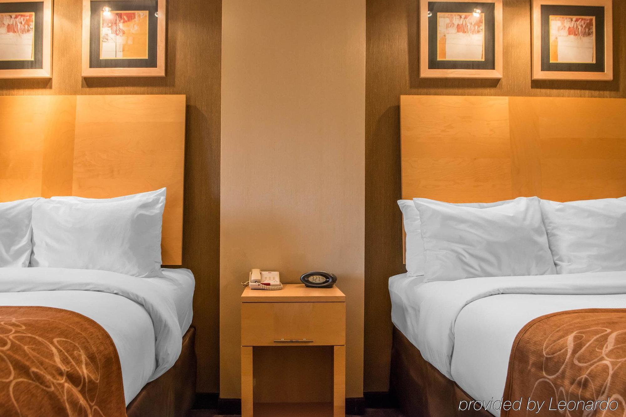 Comfort Suites Монровил Екстериор снимка