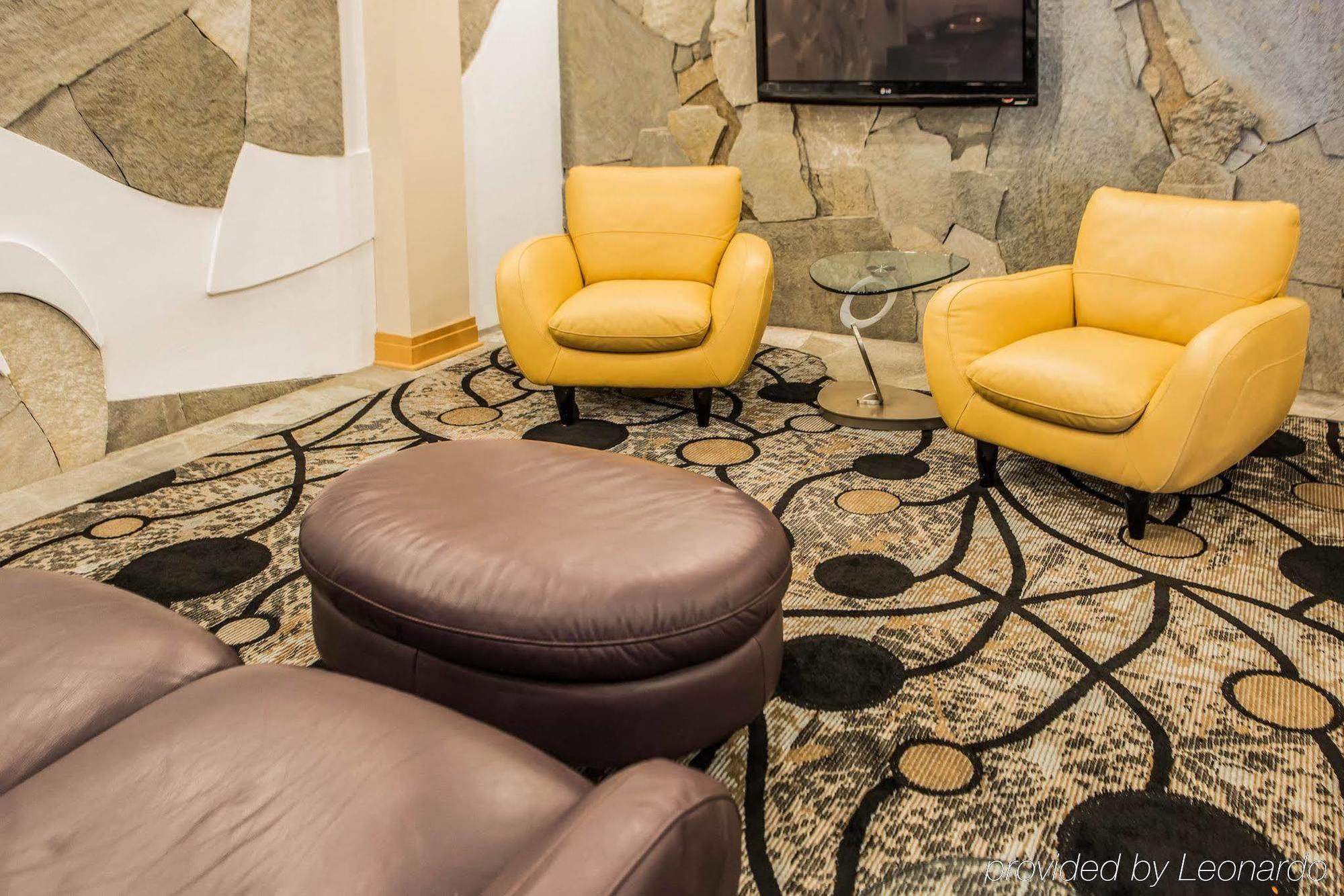 Comfort Suites Монровил Екстериор снимка